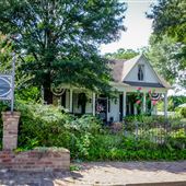 Wisteria Inn