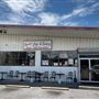 Henry's Café & Bakery