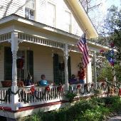 Moss Point Oaks Bed & Breakfast