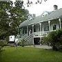 Red Creek Inn & Vineyard