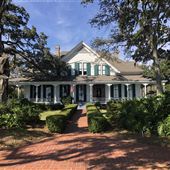 Twelve Oaks Residence