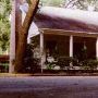Lofty Oaks Inn