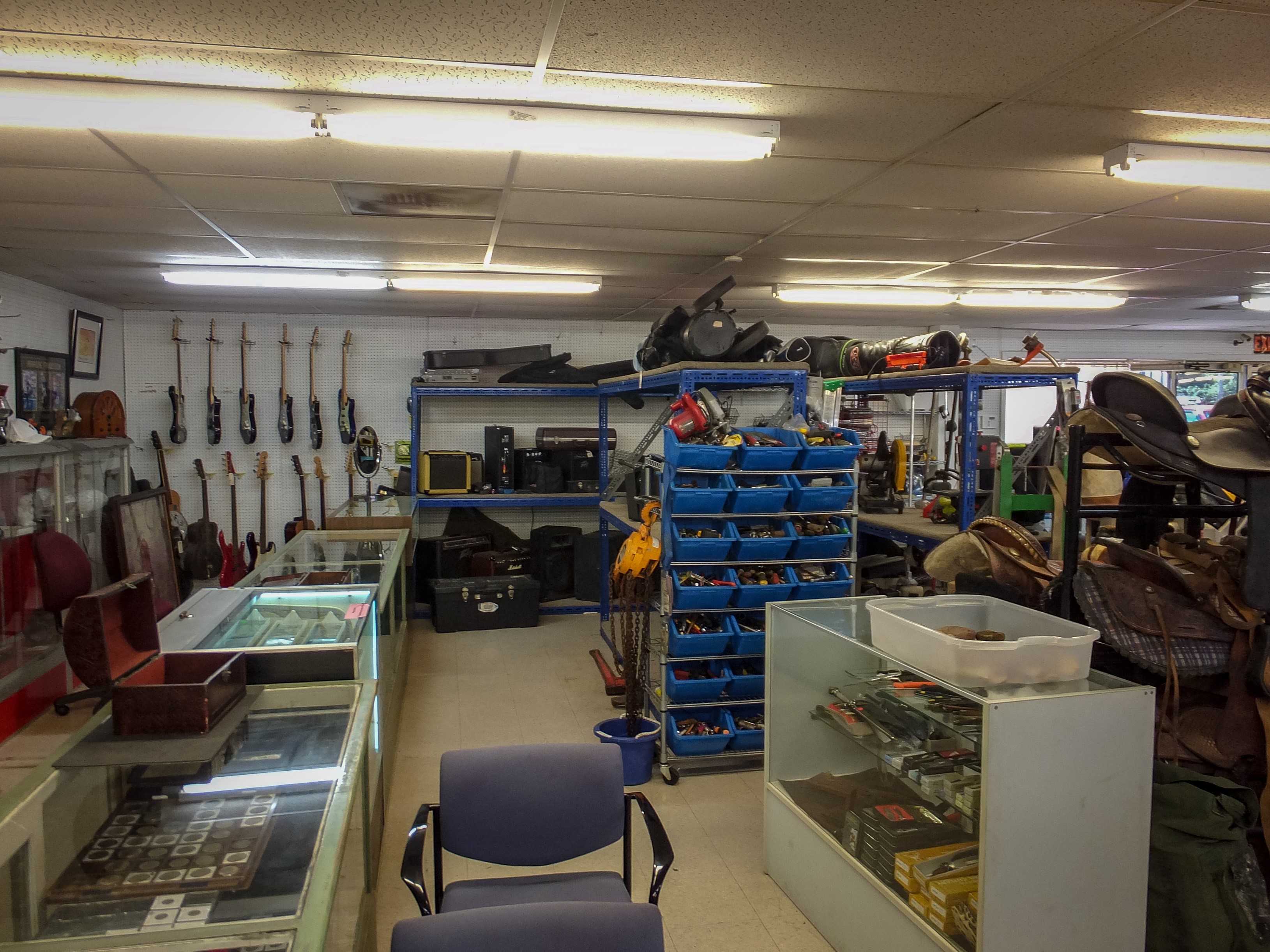 Locations Hub - Natchez Pawn Shop