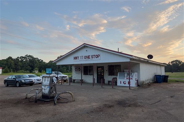 Hwy 17 One Stop Gas Station