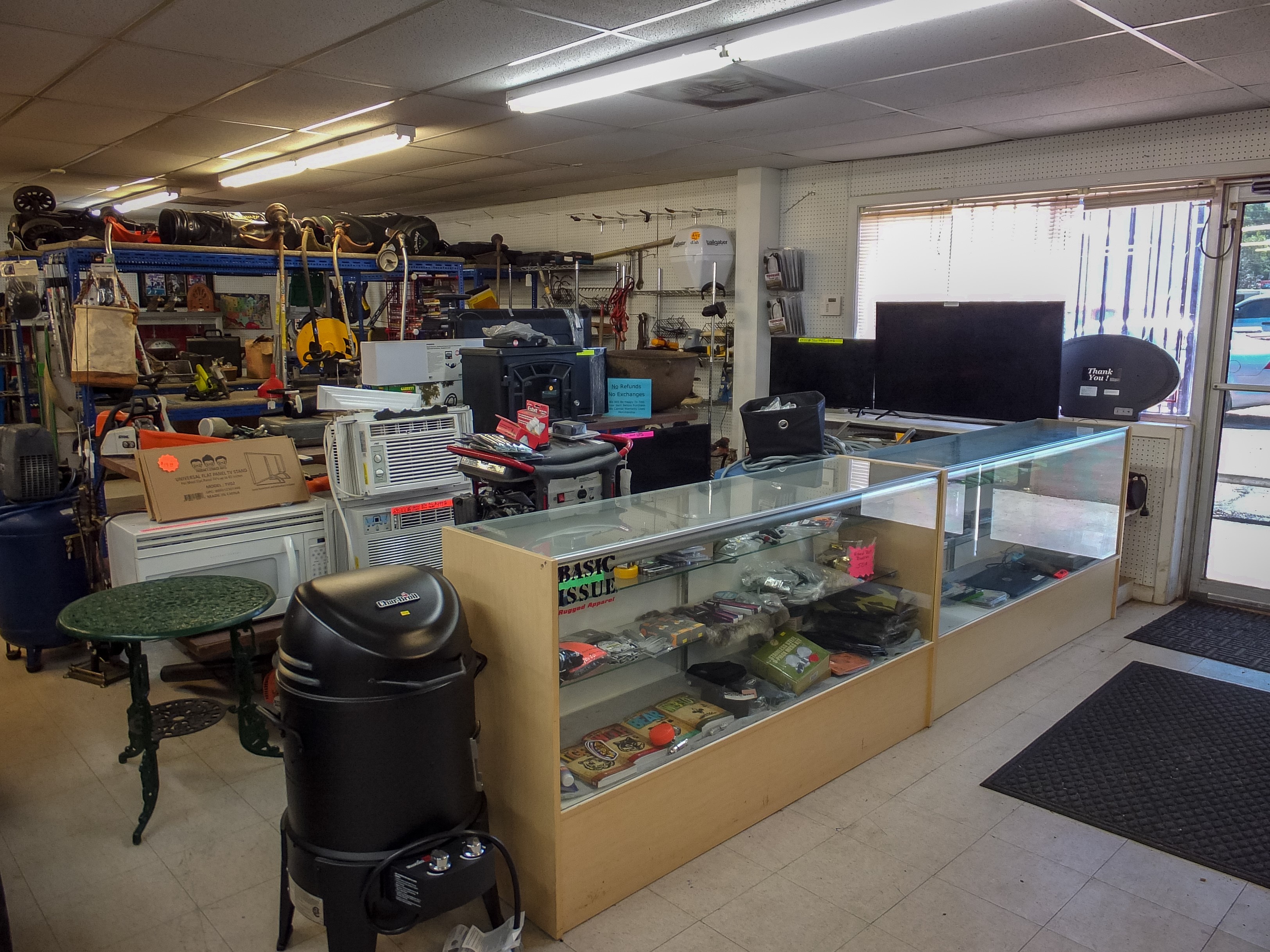 Locations Hub - Natchez Pawn Shop